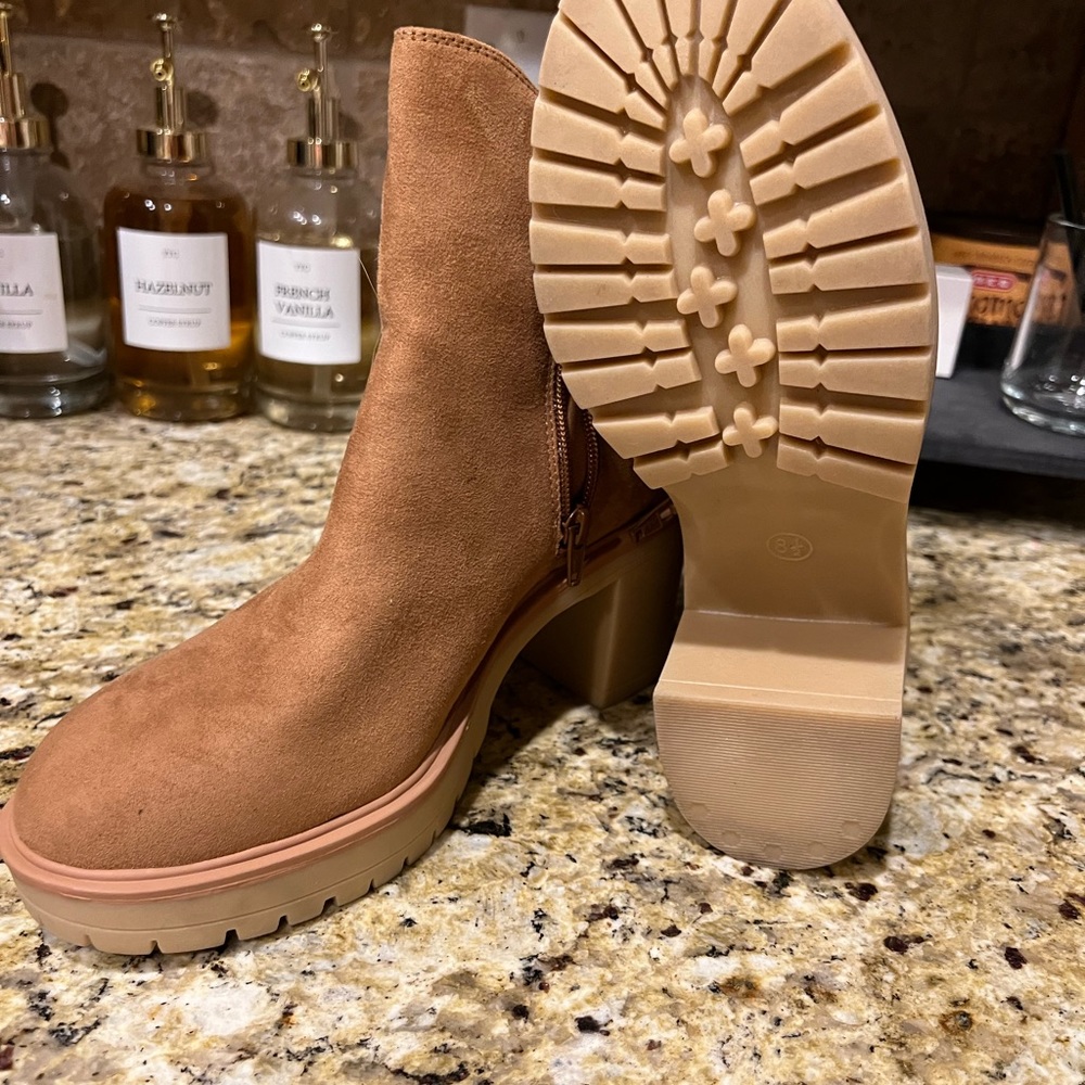 Fall Memory Foam Universal Threads Boots New With… - image 3